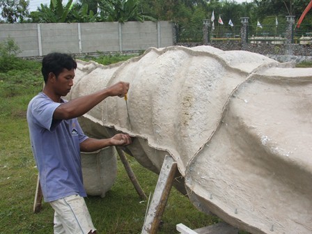MOLDING WITH SILICA SAND